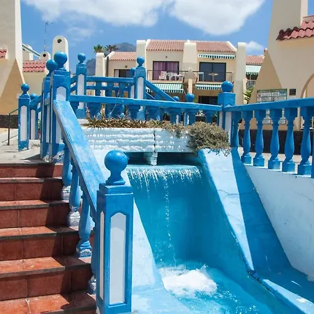 House Holiday In Tenerife By Holiday World Апартаменты *